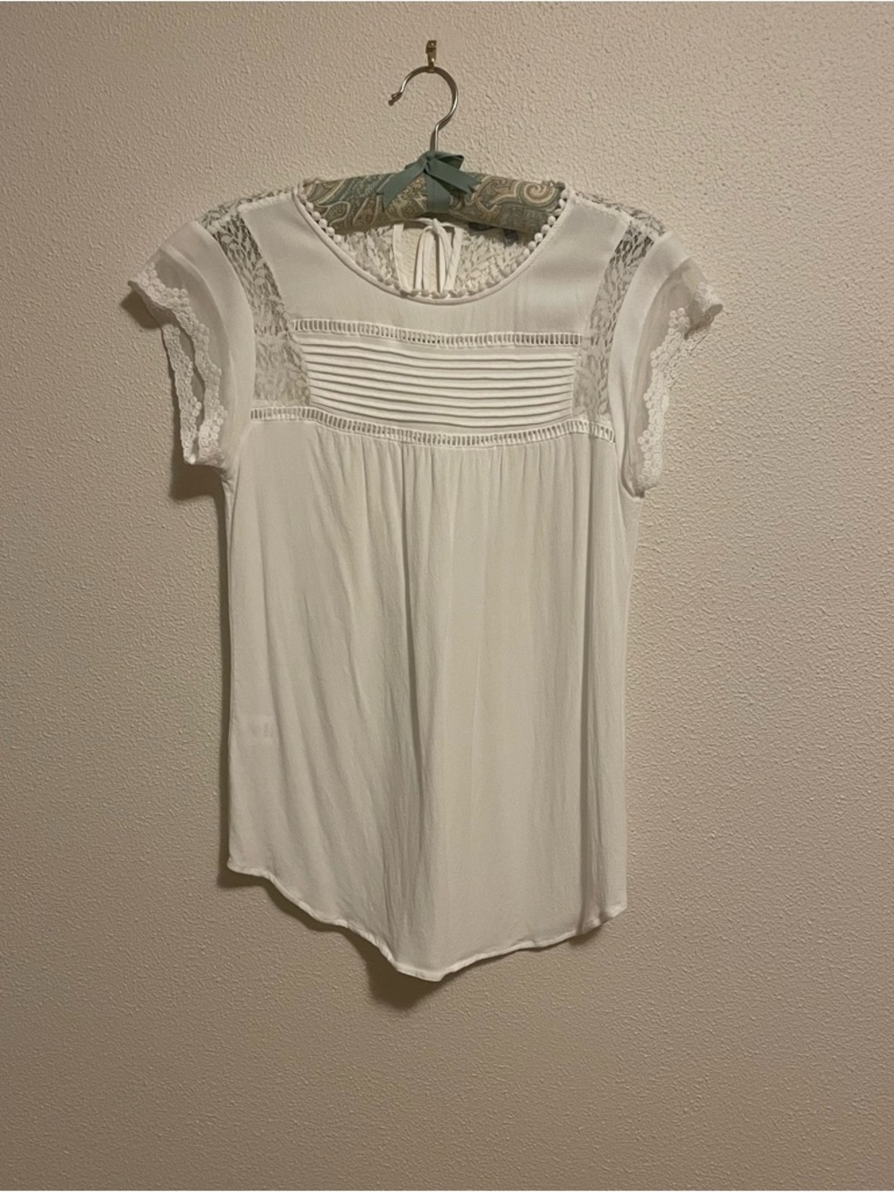 Daniel Rainn Cream Lace-Trim Cap Sleeve Blouse - Picture 3 of 9